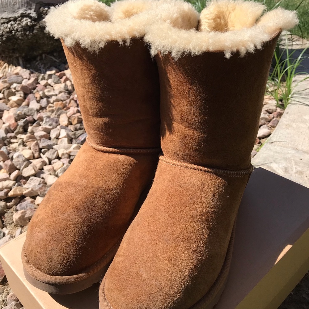 🍂 Bailey Bow II Camel UGG Boots 🍂 (NoBox)